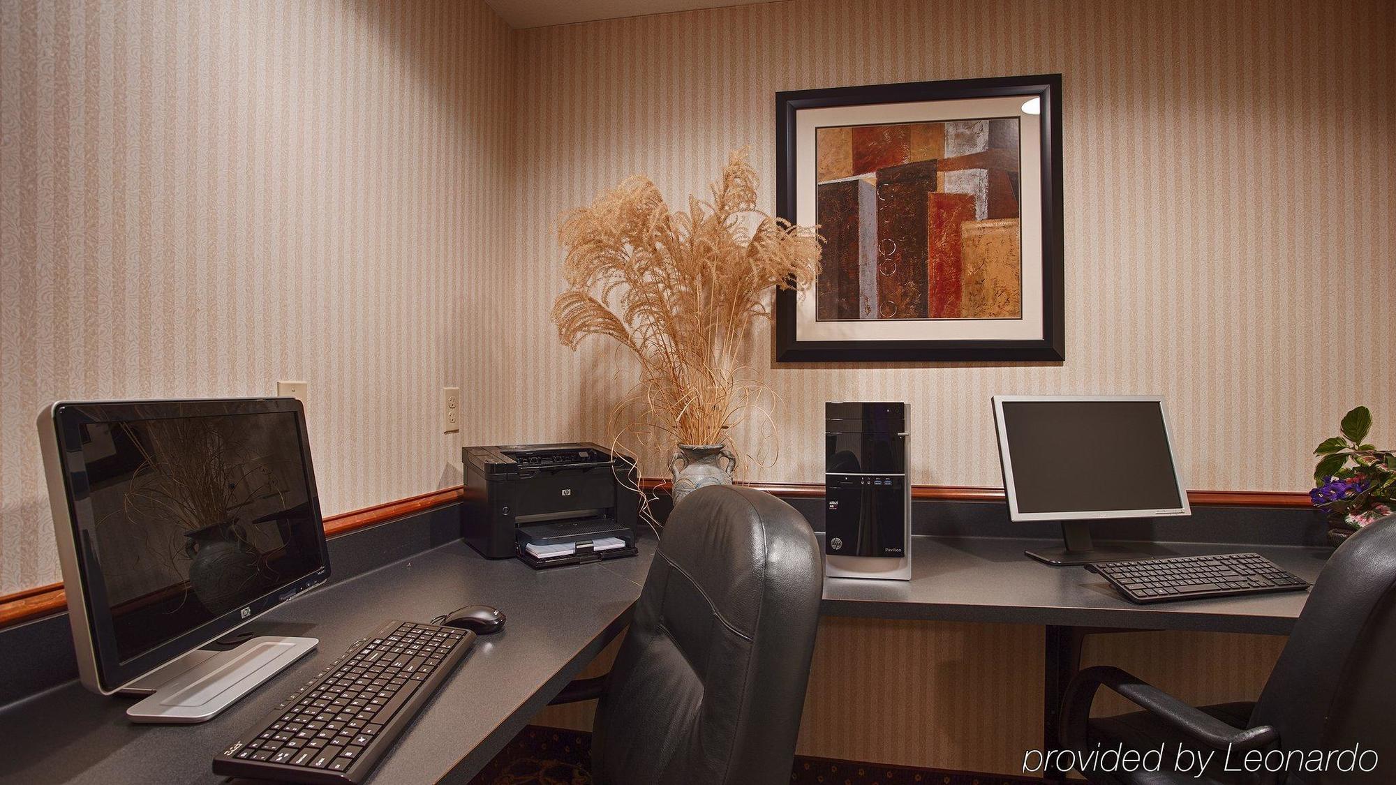 Holiday Inn Express Hotel & Suites Clearfield By Ihg Exterior photo